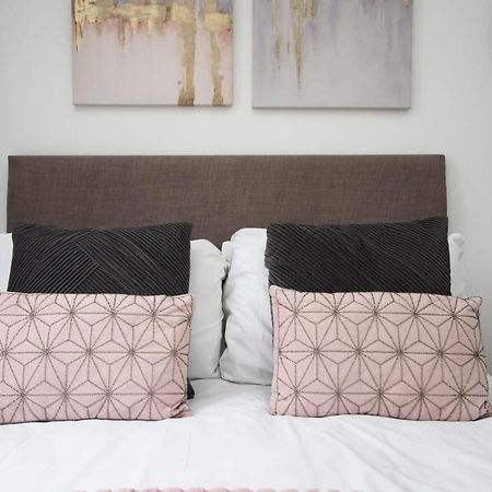 Beachview By Mia Living Close To Beach, Free Parking, Modern 2 Bedroom Apartment Barry Esterno foto
