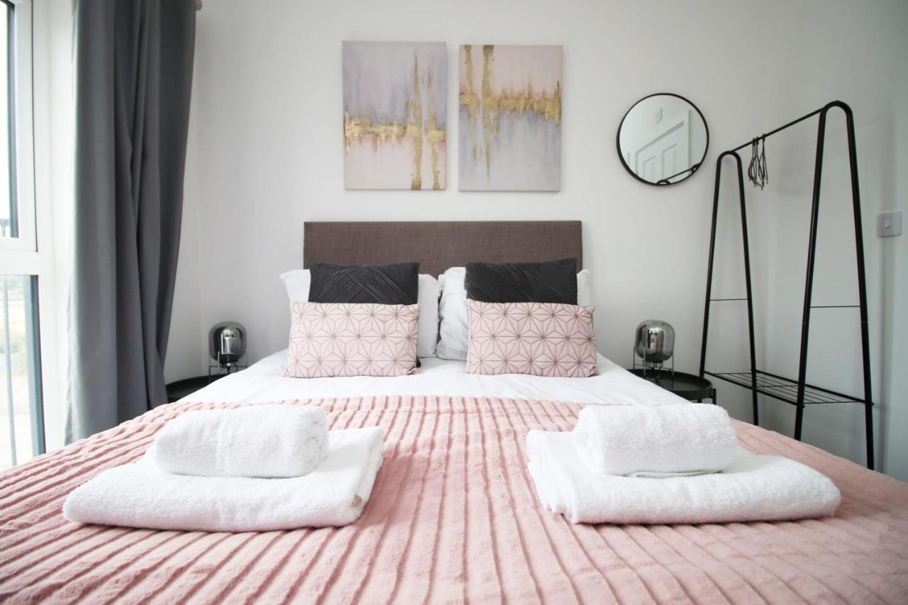 Beachview By Mia Living Close To Beach, Free Parking, Modern 2 Bedroom Apartment Barry Esterno foto